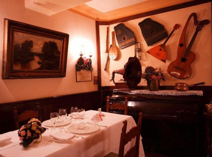 Hotel Arnaldo Aquila D'Oro Рубьера Экстерьер фото