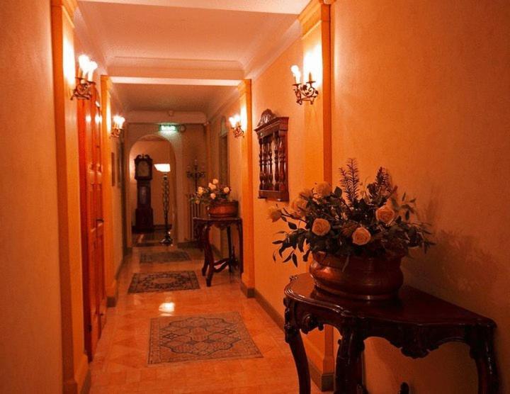 Hotel Arnaldo Aquila D'Oro Рубьера Экстерьер фото