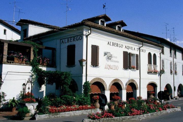 Hotel Arnaldo Aquila D'Oro Рубьера Экстерьер фото